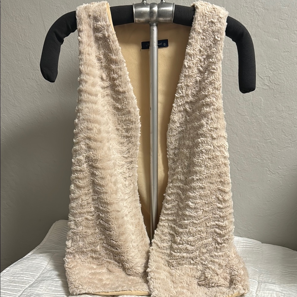 Fuzzy Beige Vest